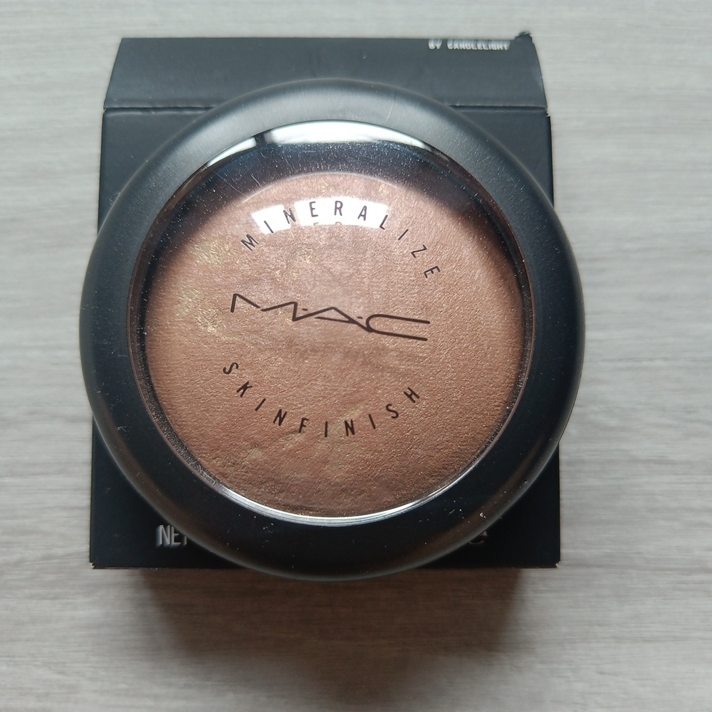 MAC Cosmetics Mineralize Skinfinish Highlighter - By Candlelight 21